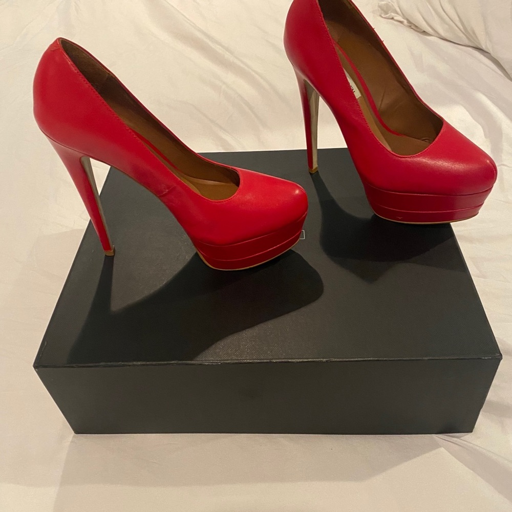 Shoes - Picture 5 of 5